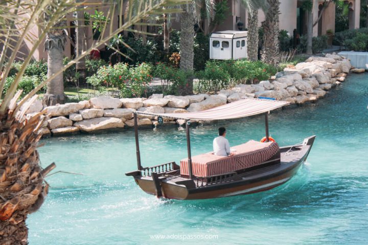 Dubai - Souk Madinat Jumeirah - Gôndola no canal